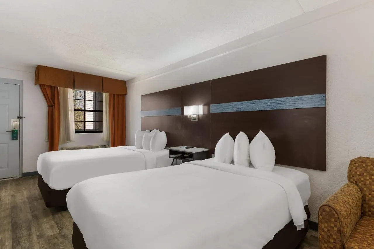 Quality Inn & Suites Airport Charlotte Hotel