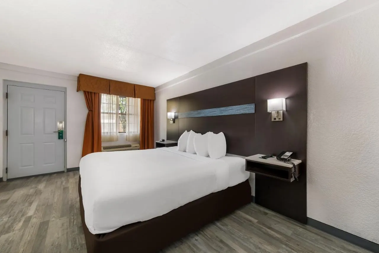 Quality Inn & Suites Airport Charlotte United States