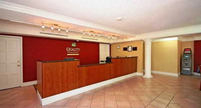 Quality Inn & Suites Airport Charlotte Hotel