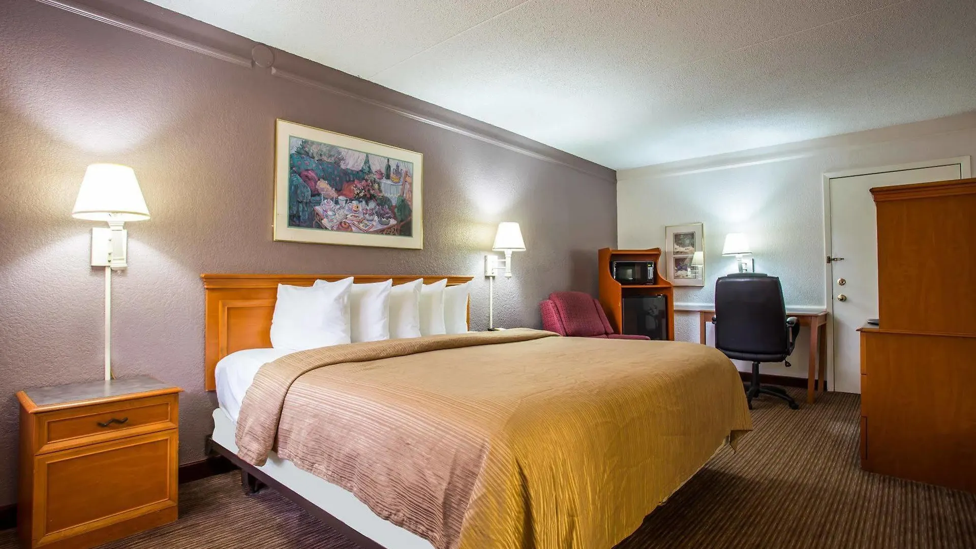 Quality Inn & Suites Airport Charlotte Hotel