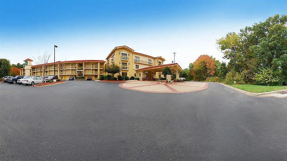 Quality Inn & Suites Airport Charlotte